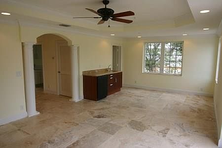 3rd image of 1505 SE 2nd St