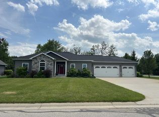 1903 E Blossom Ln, Warsaw, IN 46580