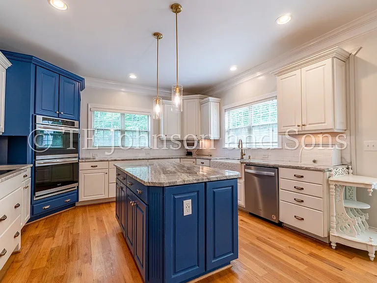 1112 Oakencroft Ct — Photo 12