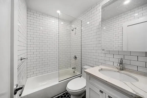 Rented by HH Property Management Services LLC | media 2