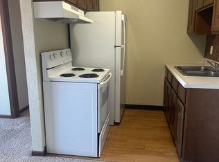 1200 Meadowview Dr, Marion, IA 52302