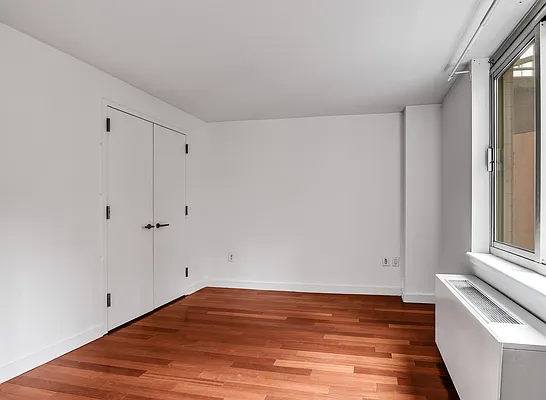 Rented by BARNES New York | media 11