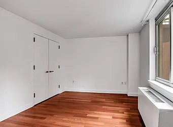 Rented by BARNES New York