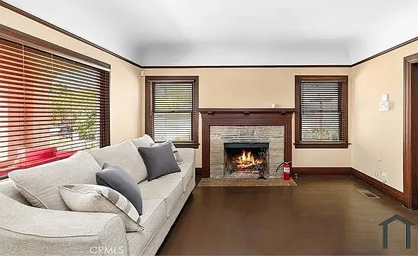 2754 Kenwood Ave — Photo 46