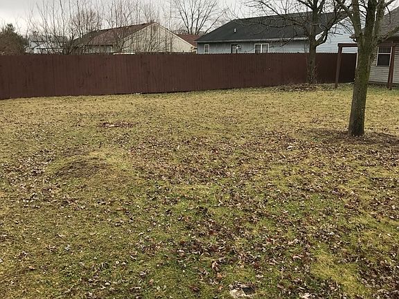 3rd image of 10332 Maumee Dr