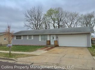1149 N Hillcrest Ave, Springfield, MO 65802