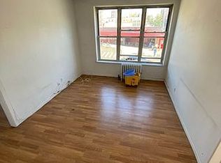 3014 33rd St APT 2, Astoria, NY 11102