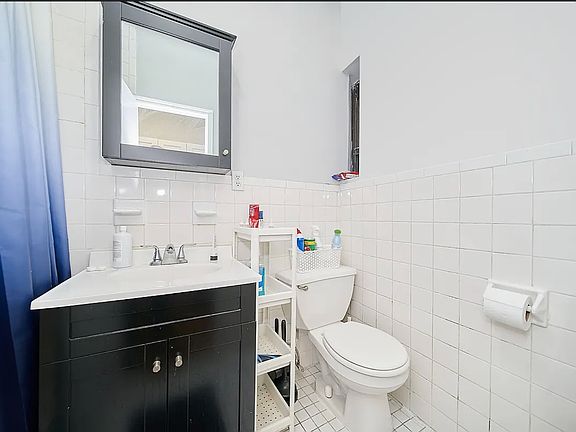 3rd image of 462 9th Ave APT 4