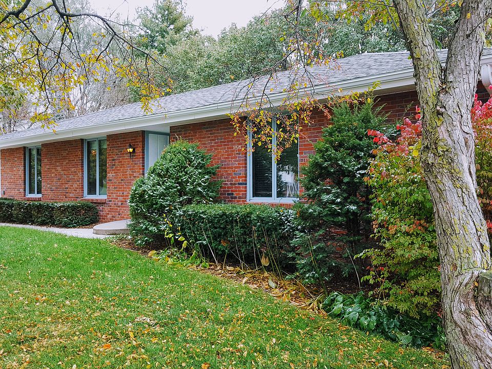 1st image of 3440 Fox Hollow Cir