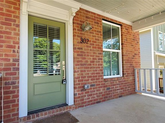 2nd image of 302 S College Ave