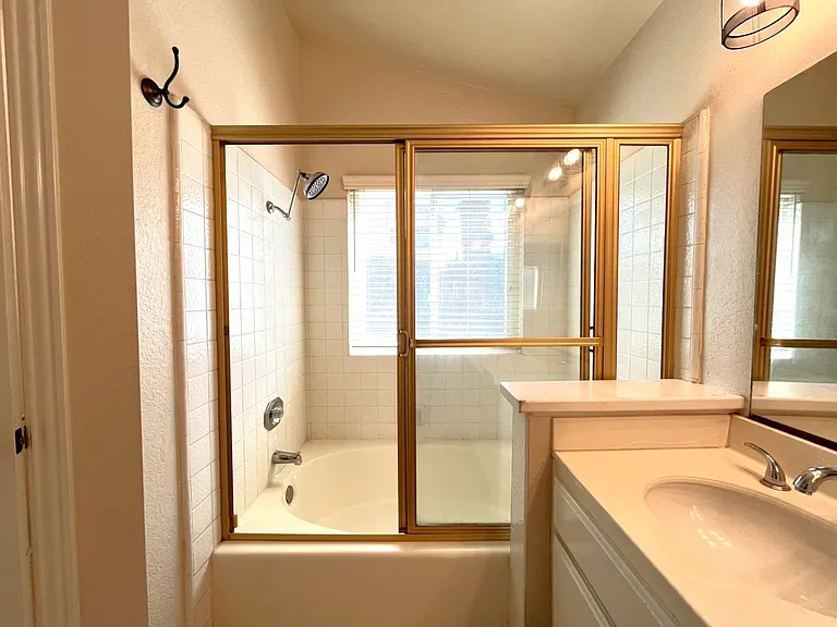 940 Birmingham Dr — Photo 32