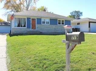 719 Clark Ave, South Milwaukee, WI 53172