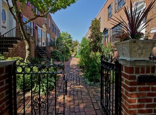 2509 Pine St, Philadelphia, PA 19103