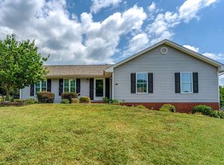 353 Sunflower Dr, Vinton, VA 24179