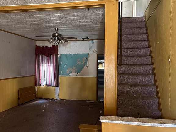 2nd image of 52 E Brown St