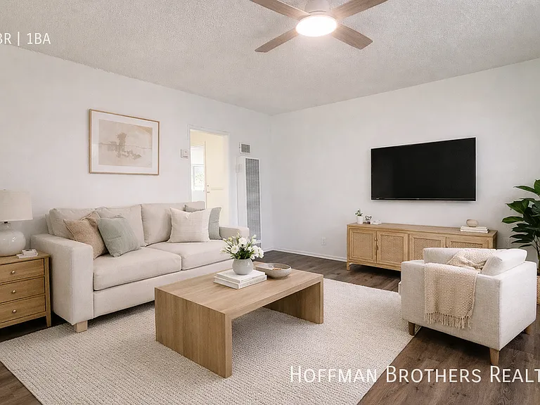 1819 S Oxford Ave #16 — Photo 3
