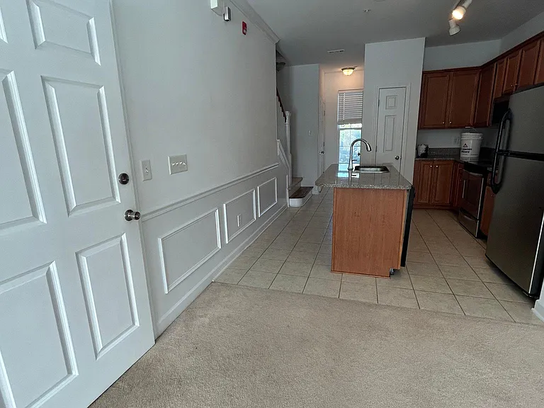 2798 Howard Ave #D — Photo 6