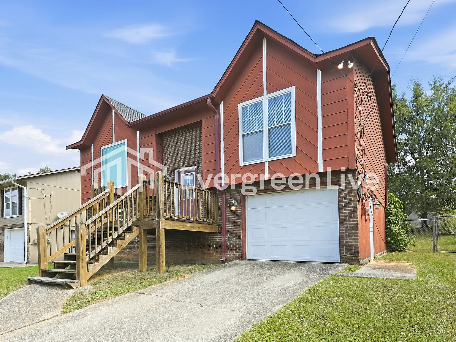 4 bed, 2.0 bath, 1895 sqft, $1,545 — Photo 2