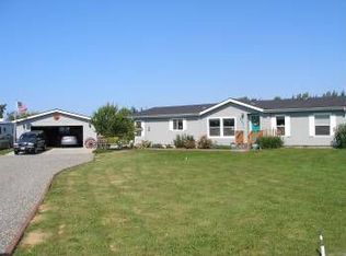 852 Lewis Rd, Port Angeles, WA 98362