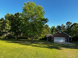 777 Bilbo Rd, Lumberton, MS 39455