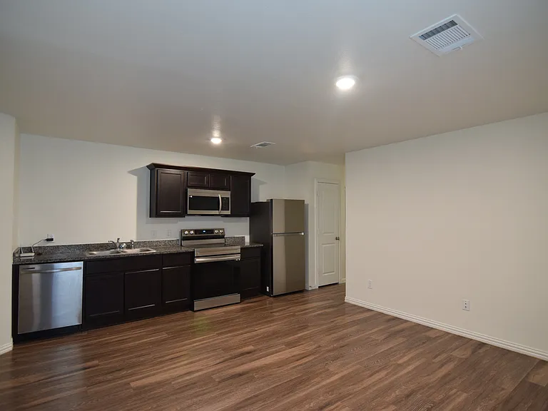 1801 Stewart St, Killeen — Photo 24