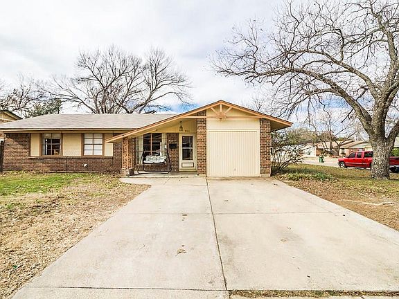 2nd image of 700 Clover Park Dr