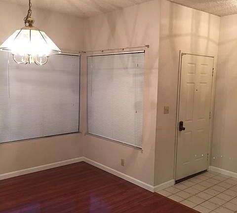 5th image of 4968 Creekwood Dr