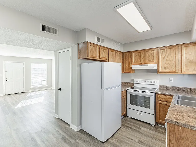 1321 Towerview Street-17