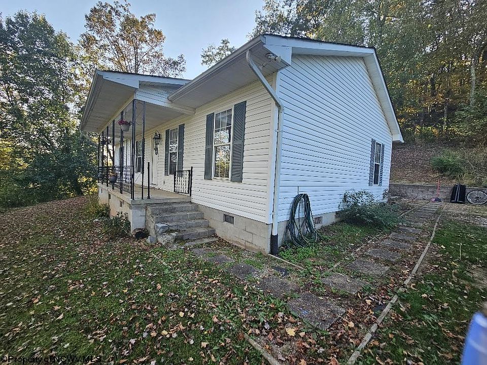 1st image of 307 Dunham Cut
