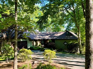 135 Beech Lake Ct, Roswell, GA 30076