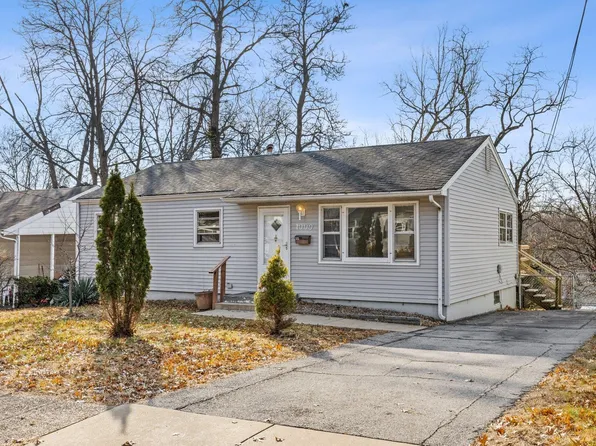 1000 Edgehill Dr, Saint Louis, MO 63135