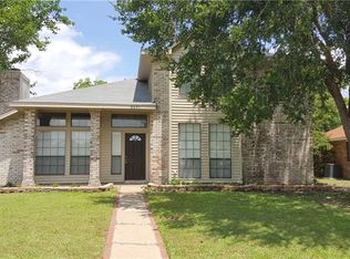8601 Manchester Dr, Rowlett, TX 75089