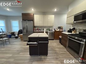 57 College Ave, Somerville, MA