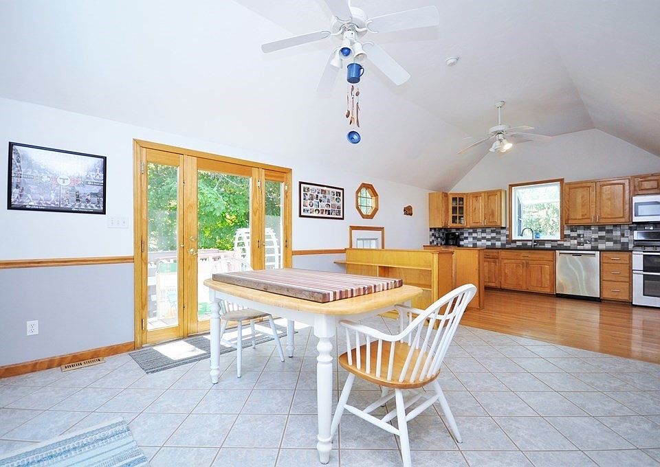 415 Elm St, East Bridgewater, MA 02333 Zillow