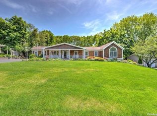 4 Overhill Dr, Smithtown, NY 11787