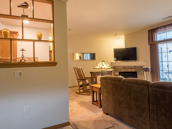 3rd image of 9131 S Aspen Dr Unit 3