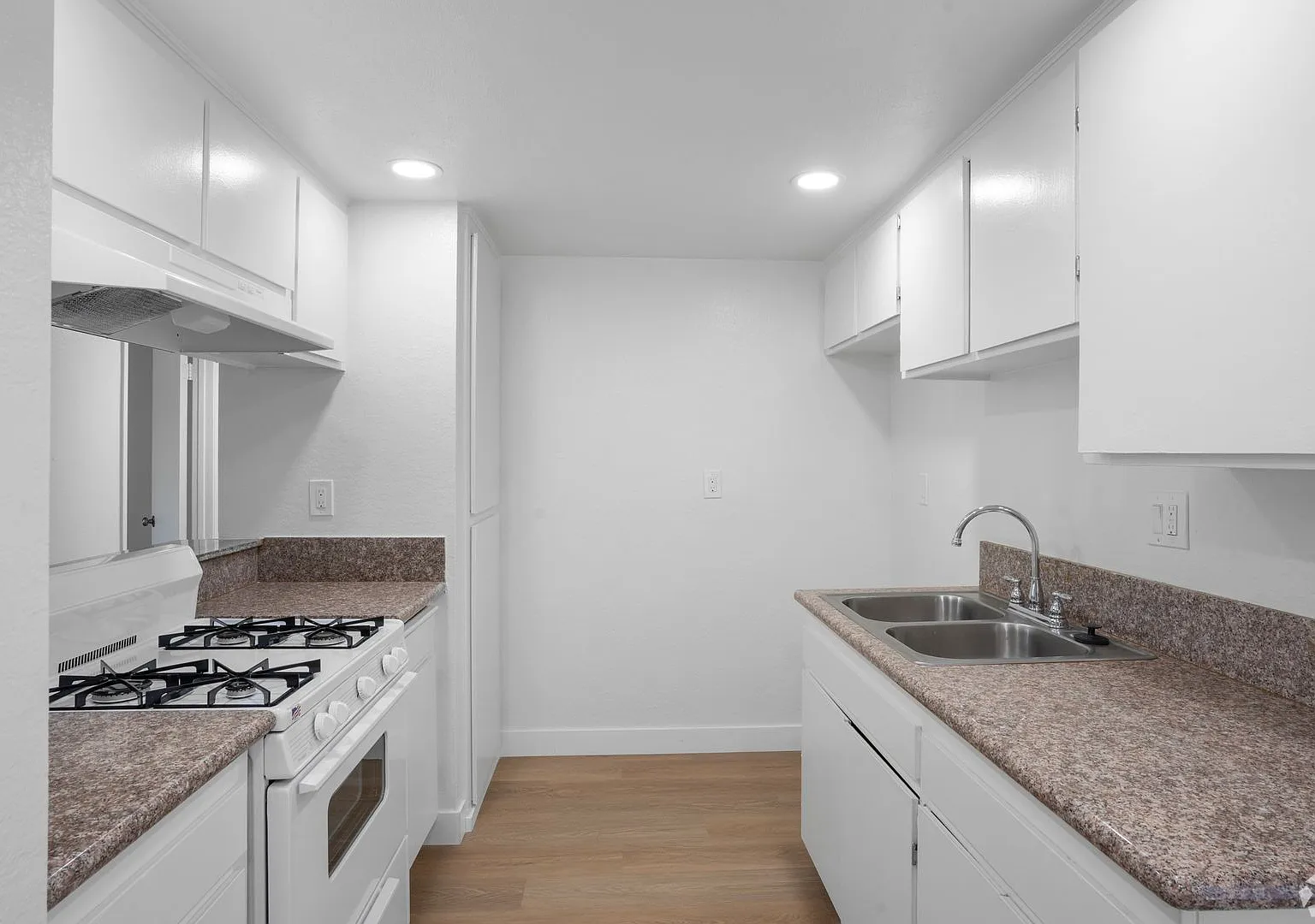 Bever Place — Photo 3