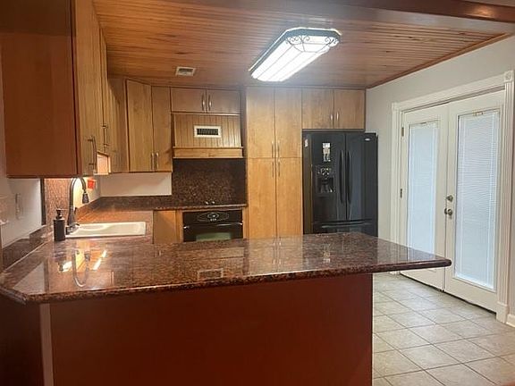 4th image of 1500 W Esplanade Ave APT 35B