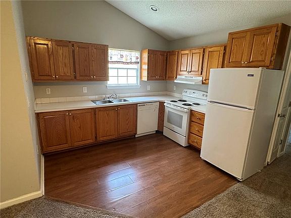 3rd image of 61 W Sellers St APT D