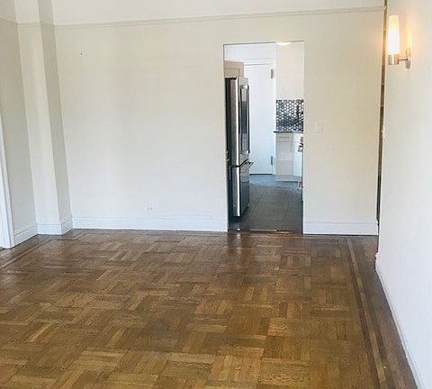 2nd image of 207 W 106th St APT 10E