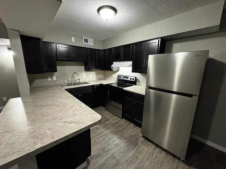 402 Butler Ave #C — Photo 7