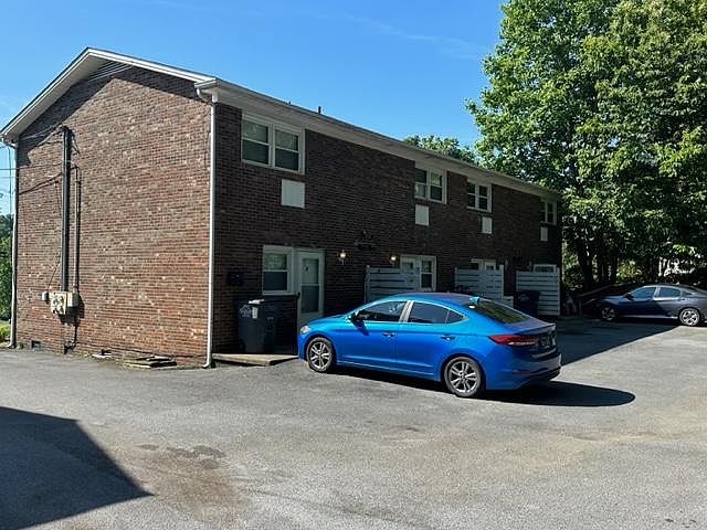 2nd image of 946 Kendrick Creek Rd APT 2