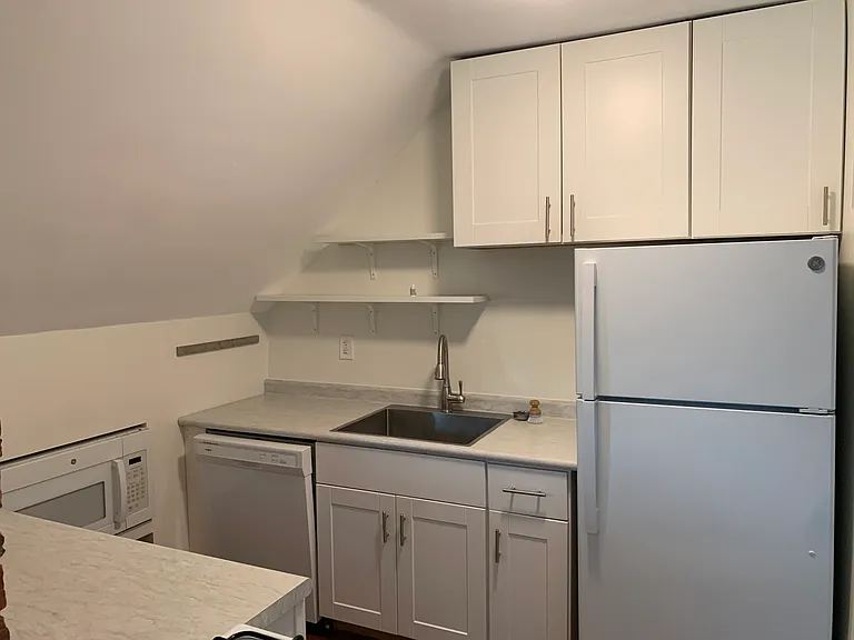 296 Hilldale Ave #3 — Photo 2