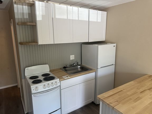 5th image of 1714 Stover St #2C