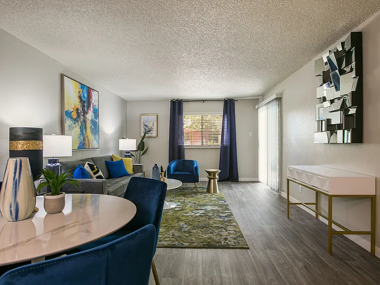 Glo Apartments — Photo 8