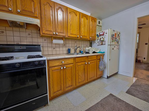 4th image of 1342-1344 Kingsporte Ln