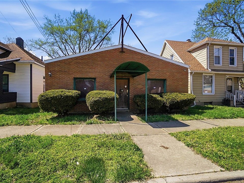 1st image of 902 Crawford St