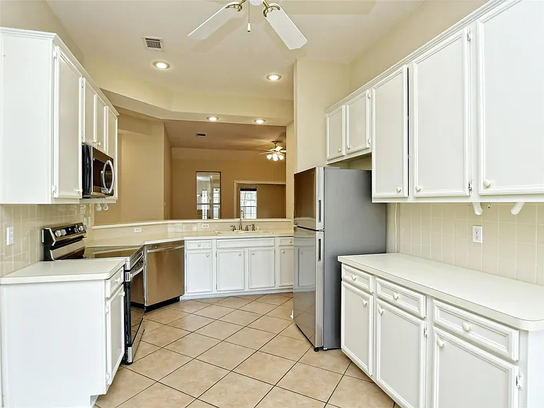 13220 Villa Park Dr — Photo 8