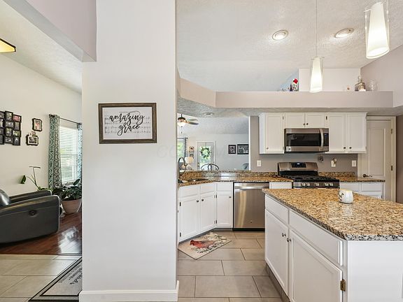 5th image of 5718 Brook Hollow Dr