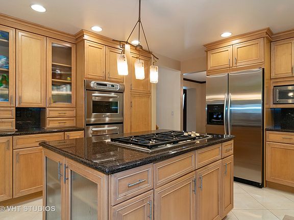 5th image of 785 Vernon Ct S